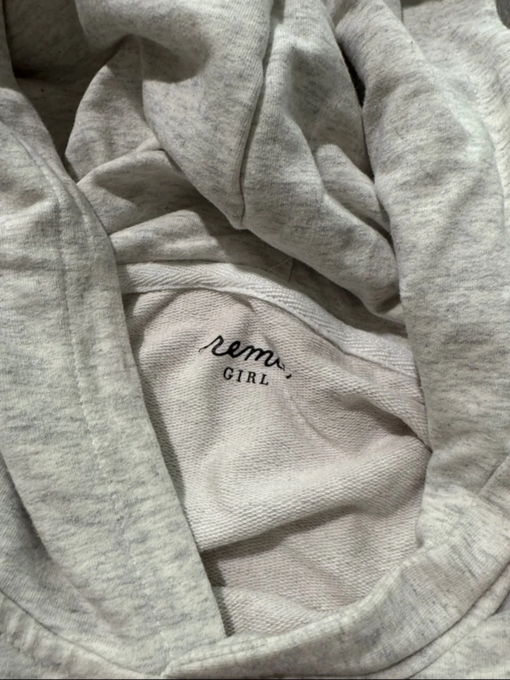 Remie girl grey hooded swim cover 6